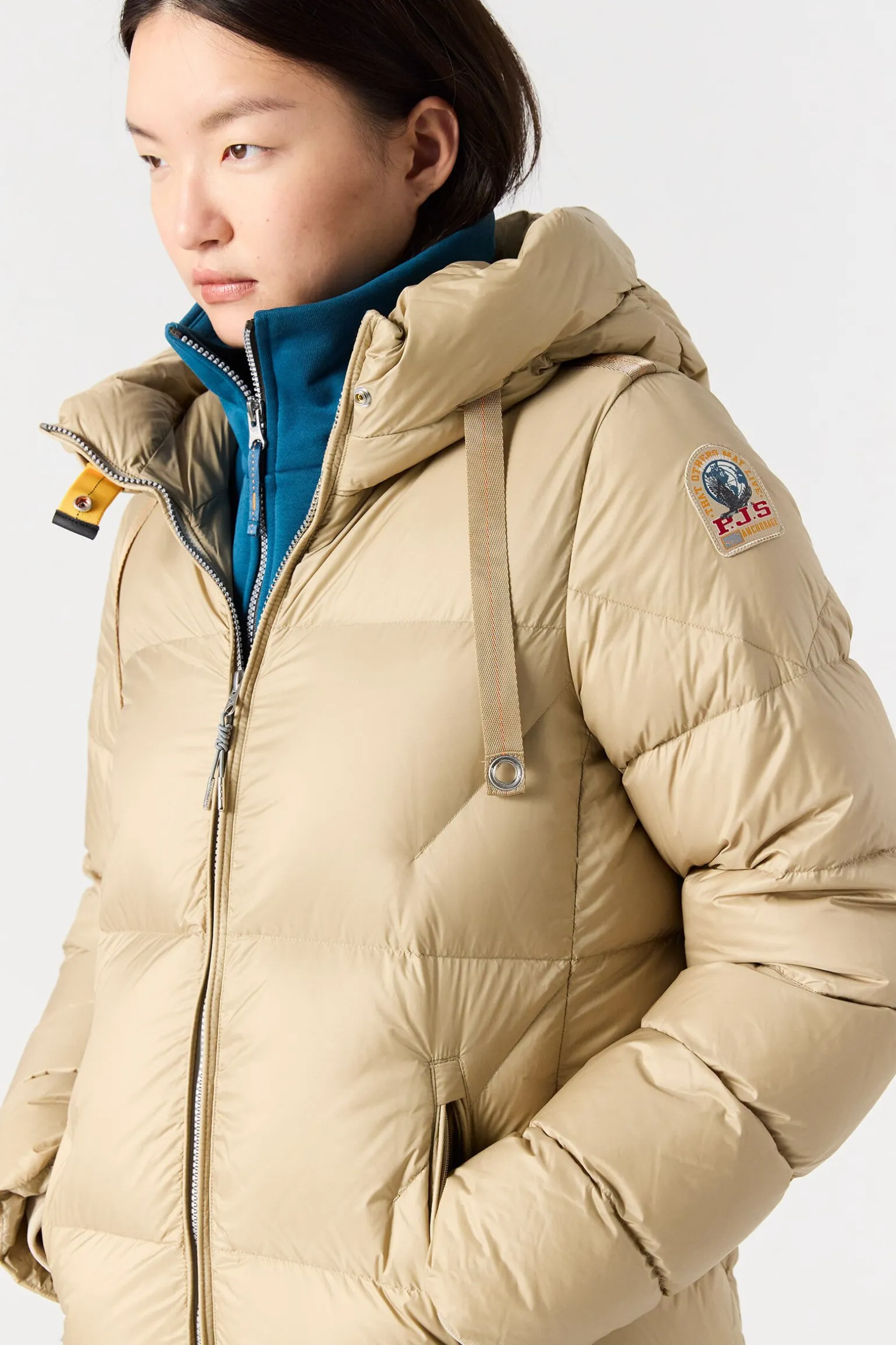 JANET - DAUNENJACKE MIT KAPUZE