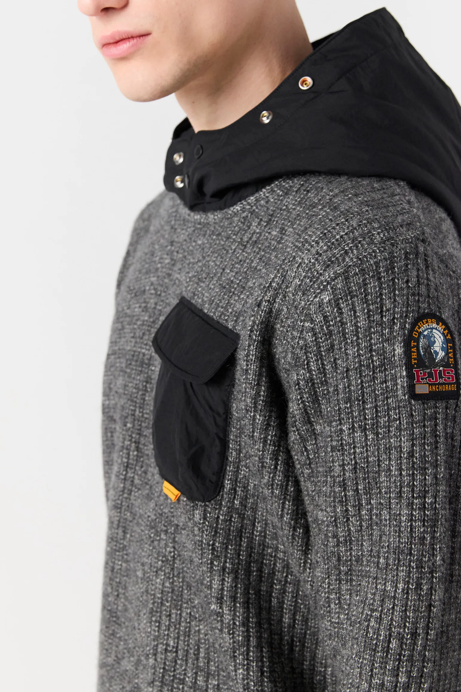 NOTAK - RUNDHALSPULLOVER